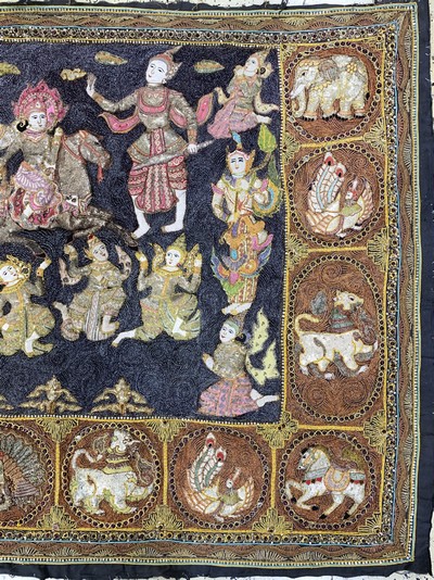 27047599a - ´Kalaga´Stickerei, Burma, Anfang 20.Jhd, Metallstickerei mit Glasperlen, ca. 160 x 125 ...