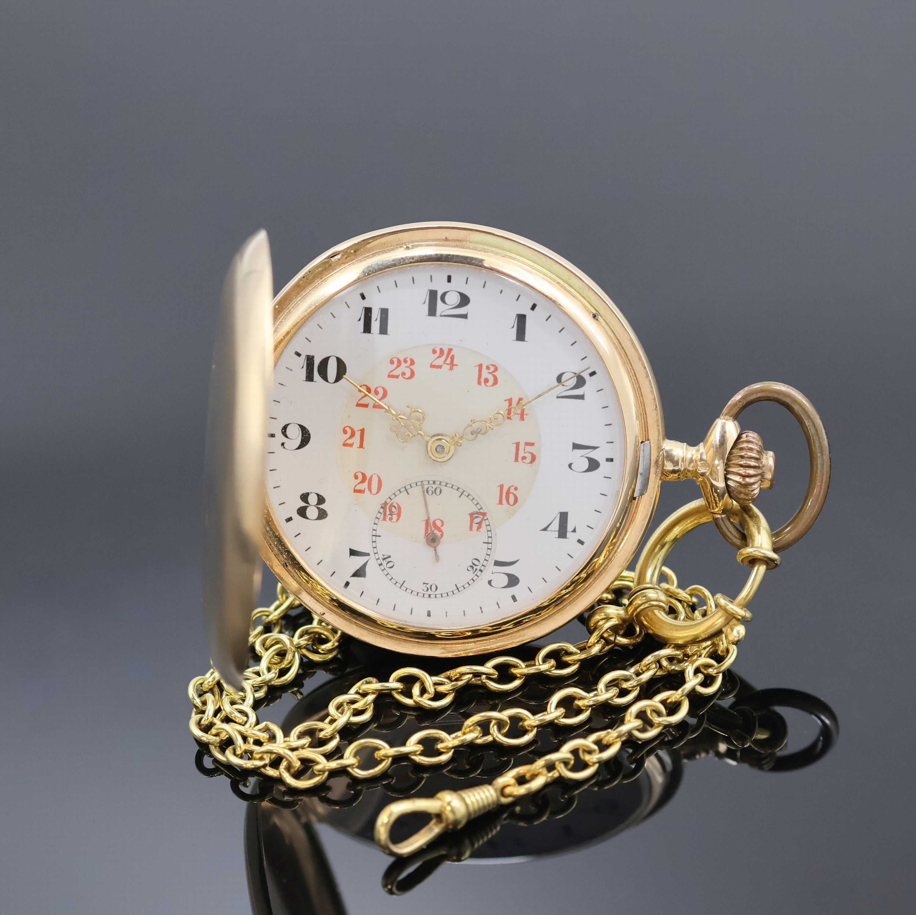 Image 27047607 - Herrensavonette in RG 585/000 mit vergoldeter Kette, Schweiz um 1925, guill. Geh. dell., ...