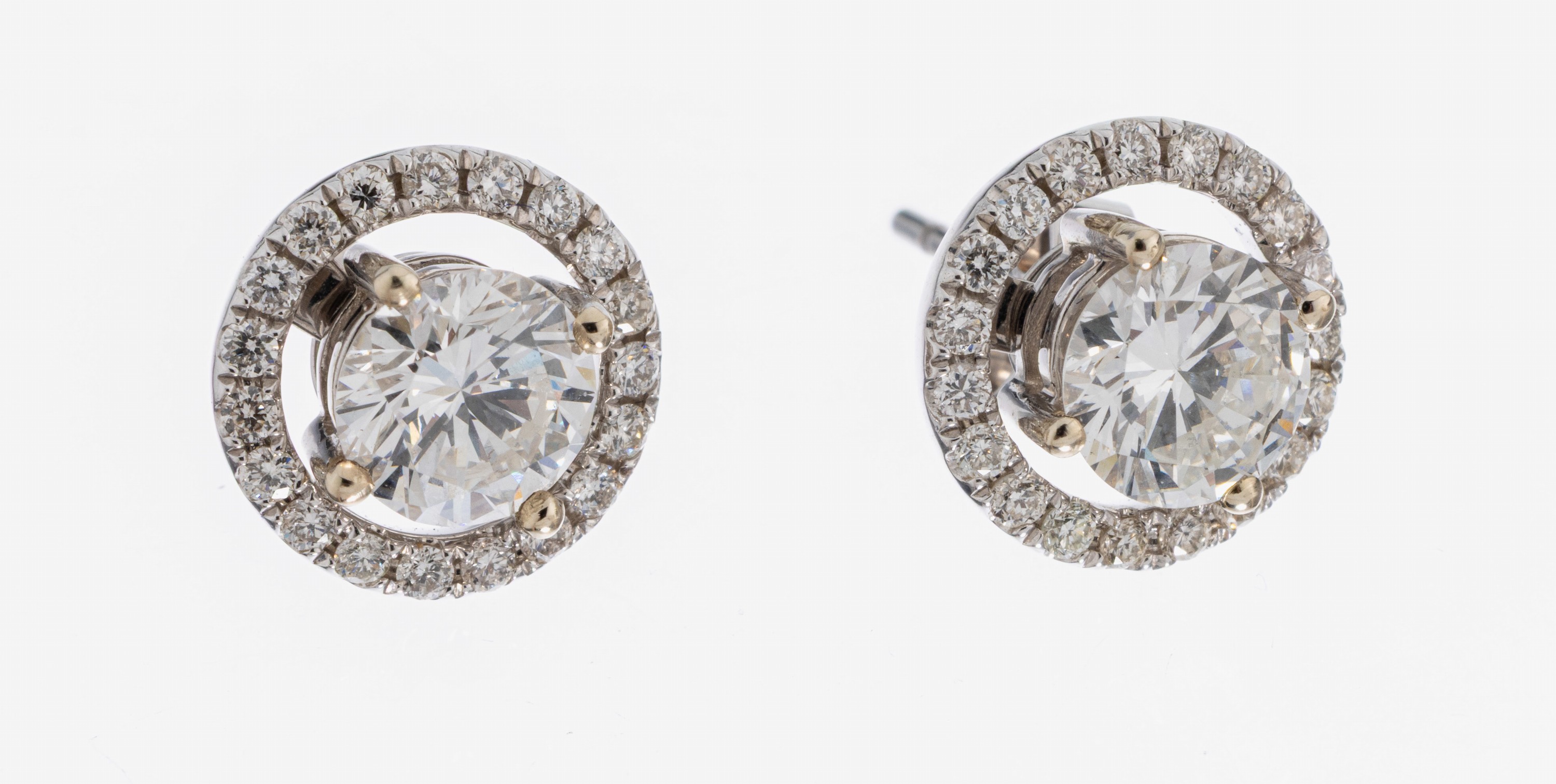 Image 27047877 - Paar 18 kt Gold Brillant-Ohrstecker, WG 750/000, 2 Brillanten zus. ca. 1.35 ct feines ...