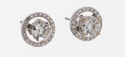 Image Paar 18 kt Gold Diamant-Ohrstecker, WG 750/000, 2 Altschliffdiamanten zus. ca. 1.90 ct ...