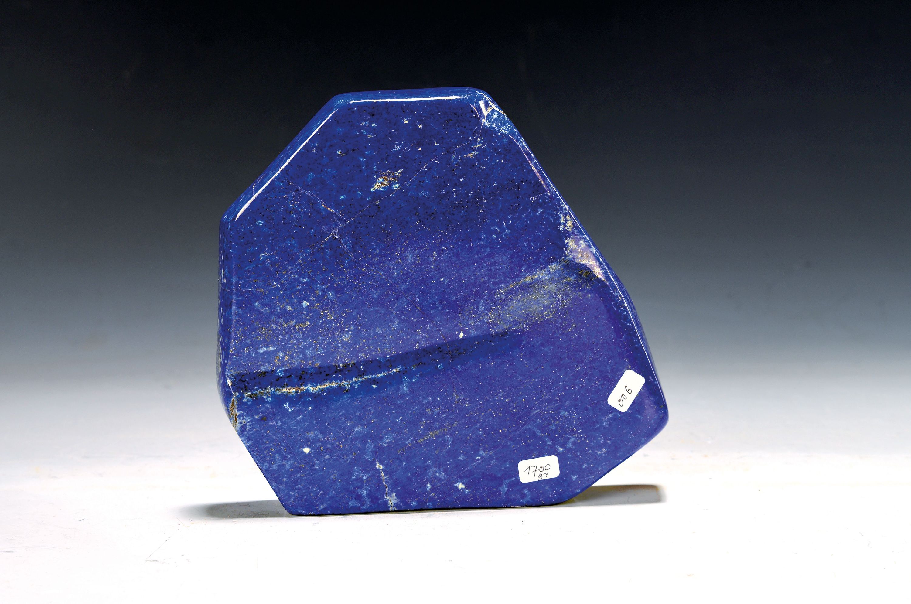 Image 27047925 - Lapis lazuli in free form, Afghanistan, irregular shape with projections and ...