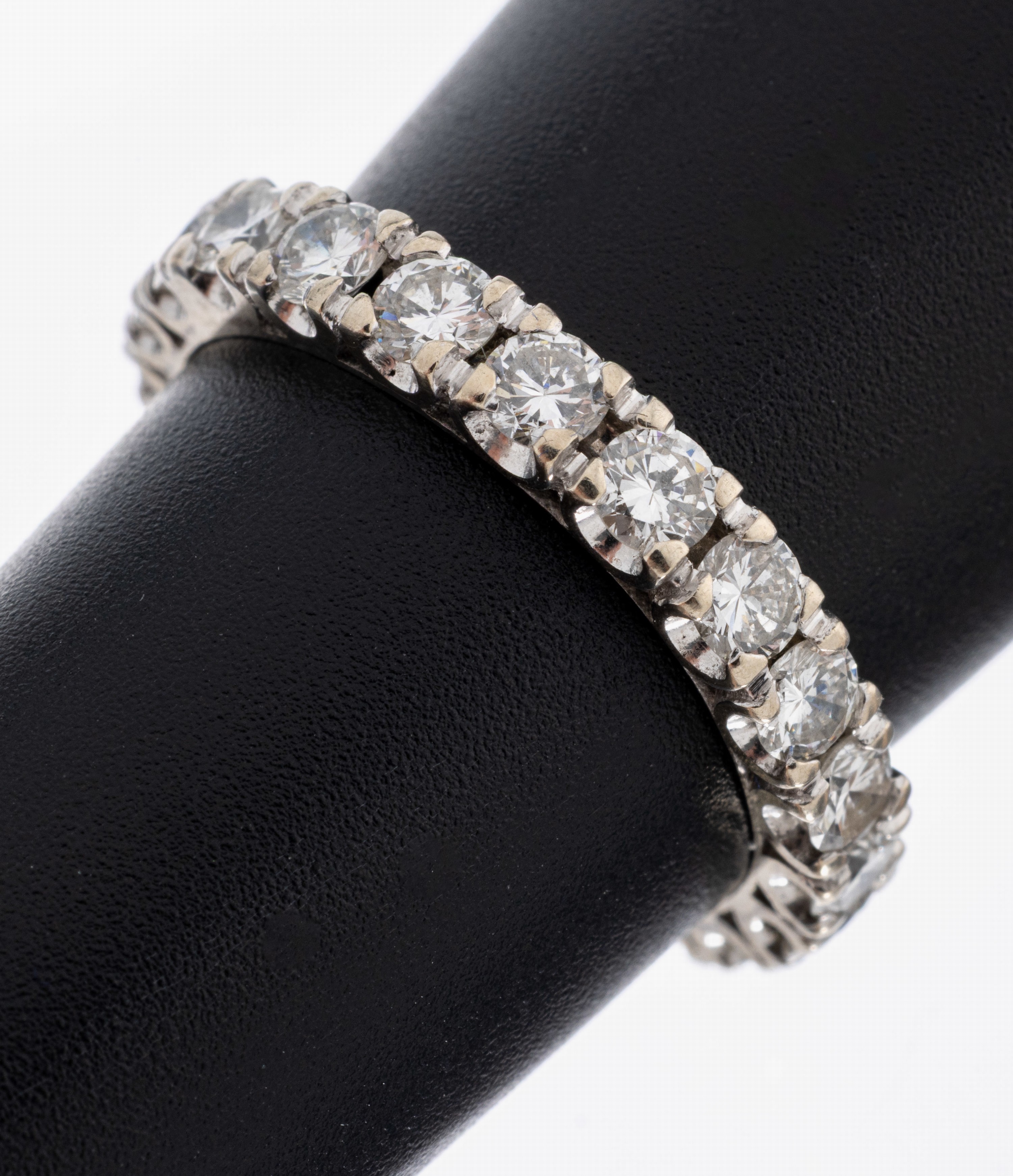 Image 27047962 - 14 kt gold brilliant-memoryring , WG 585/000tested, 21 brilliants total approx. 2.00 ct ...