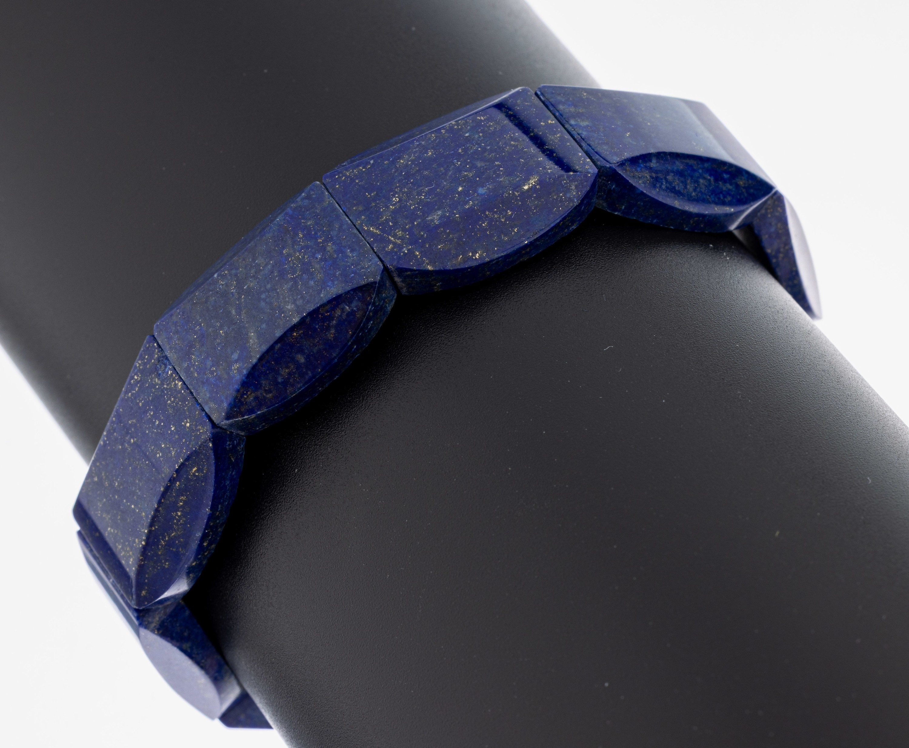 Image 27047965 - Lapislazuli-Armband, Glieder mit Pyrit- Einschlüssen, D. ca. 6 cm, ca. 39.7 g