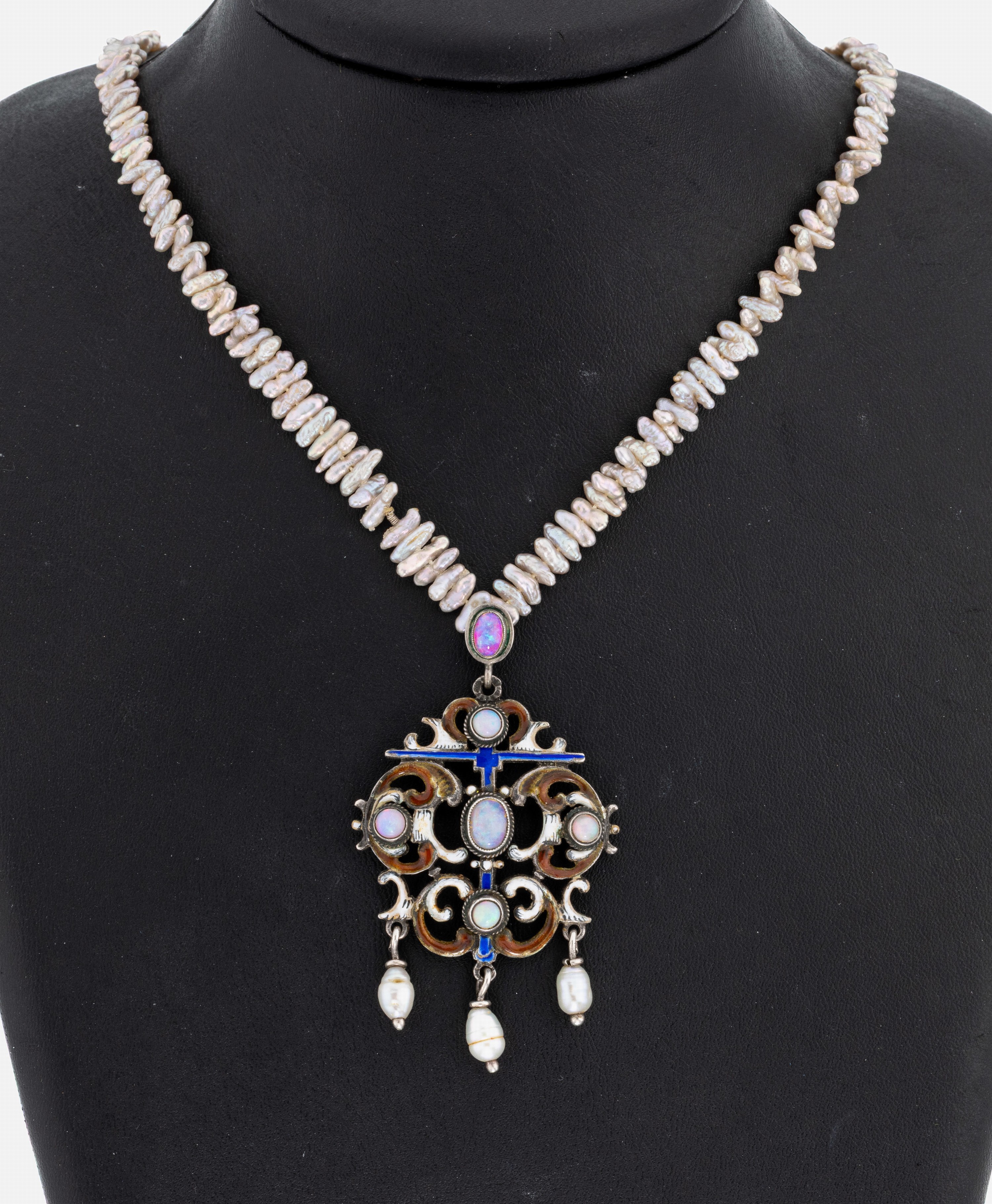 Image 27047990 - Perl-Opal-Collier, Mittelteil um 1920, Silber gepr., aus Voluten und Rocaillen, ...