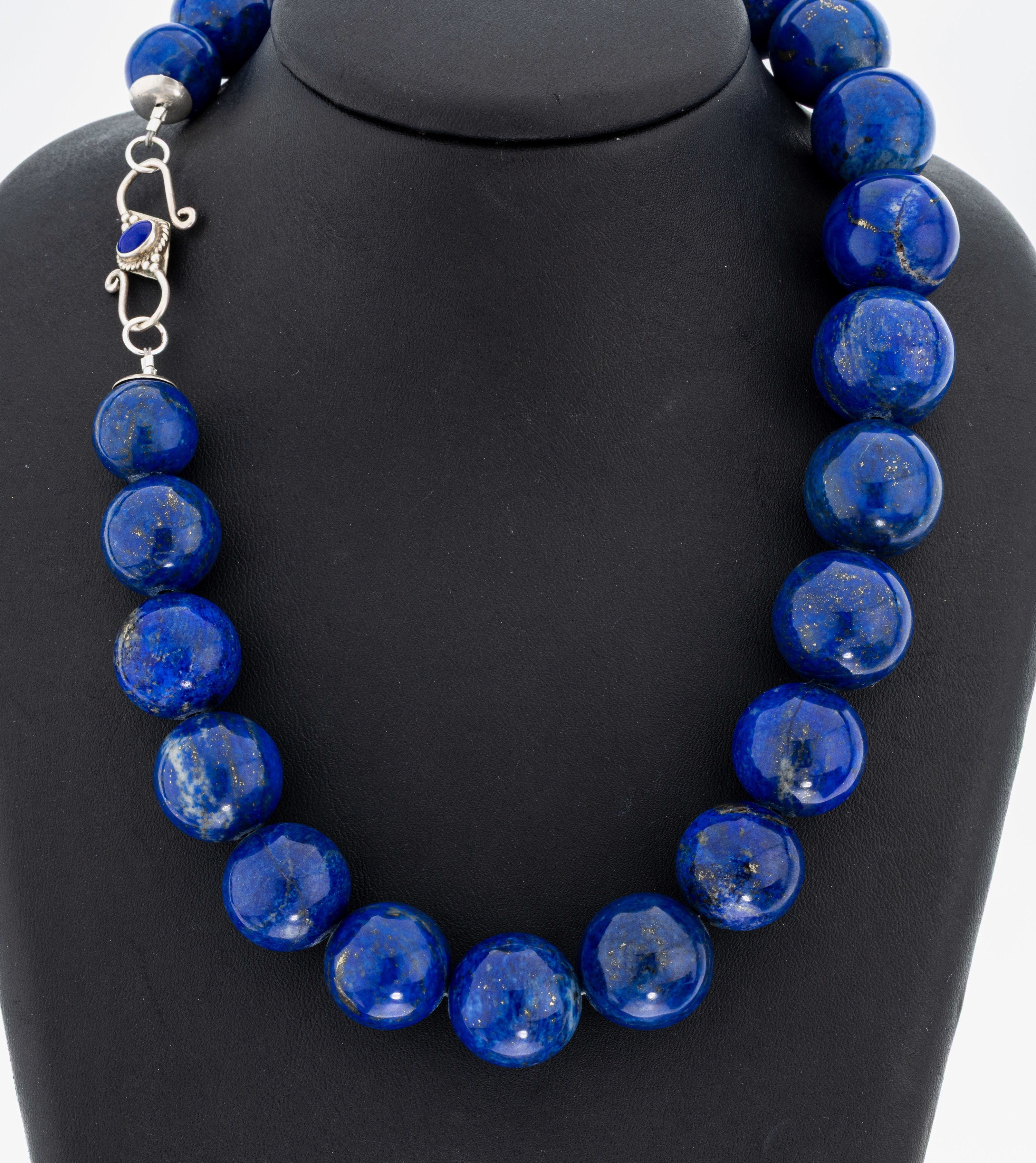 Image 27047996 - Lapislazuli-Collier, Lapislazulikugeln im Verlauf, D. ca. 15-22 mm, Pyrit-Einschlüsse, ...