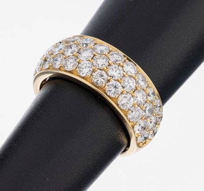 Image 14 kt Gold Brillant-Ring, GG 585/000, 40 Brillanten zus. ca. 2.69 ct (grav.) feines ...