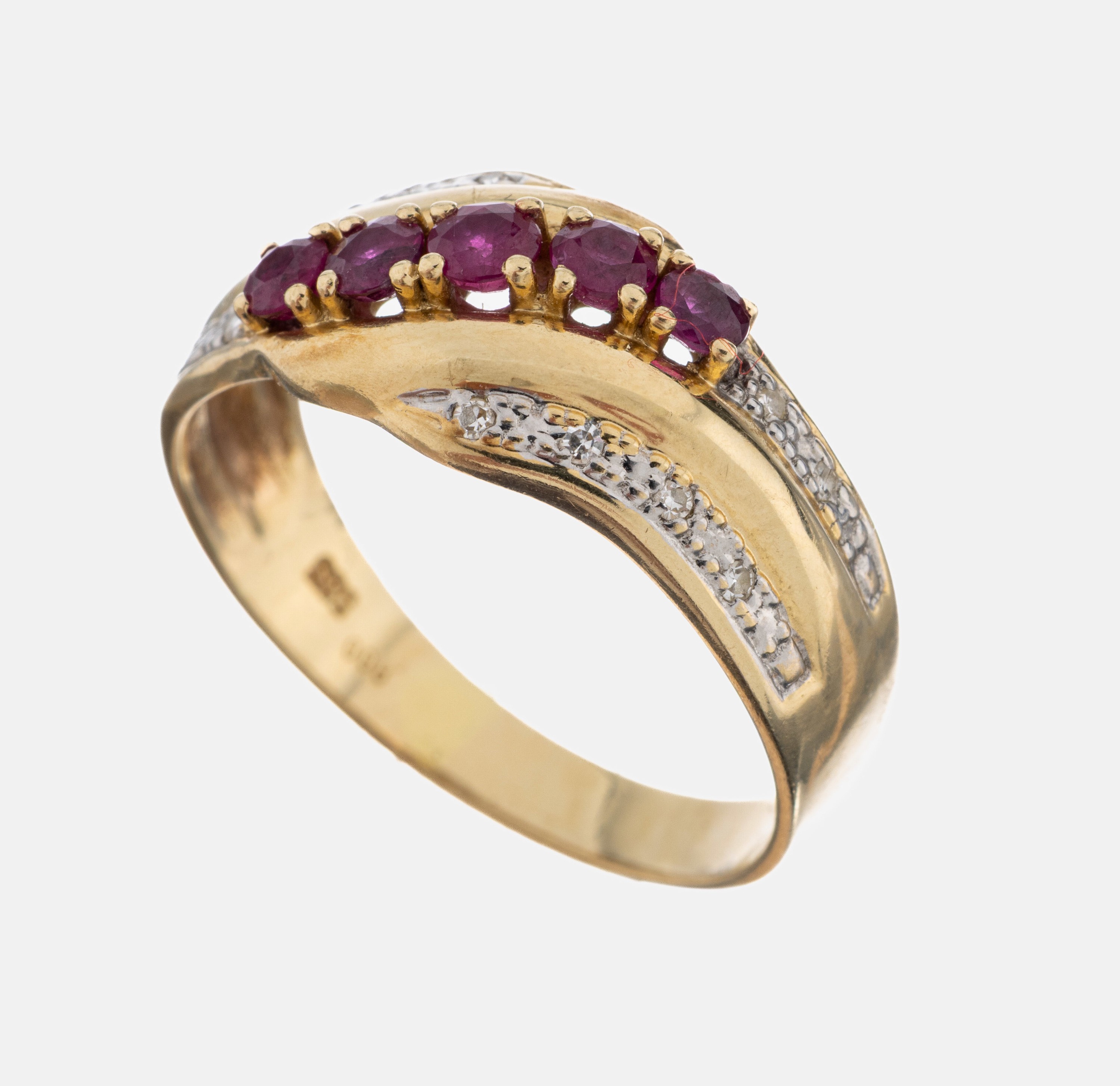 Image 27048067 - 14 kt Gold Rubin-Diamant-Ring, GG 585/000, 5 rundfacett. Rubine zus. ca. 0.40 ct, 12 ...