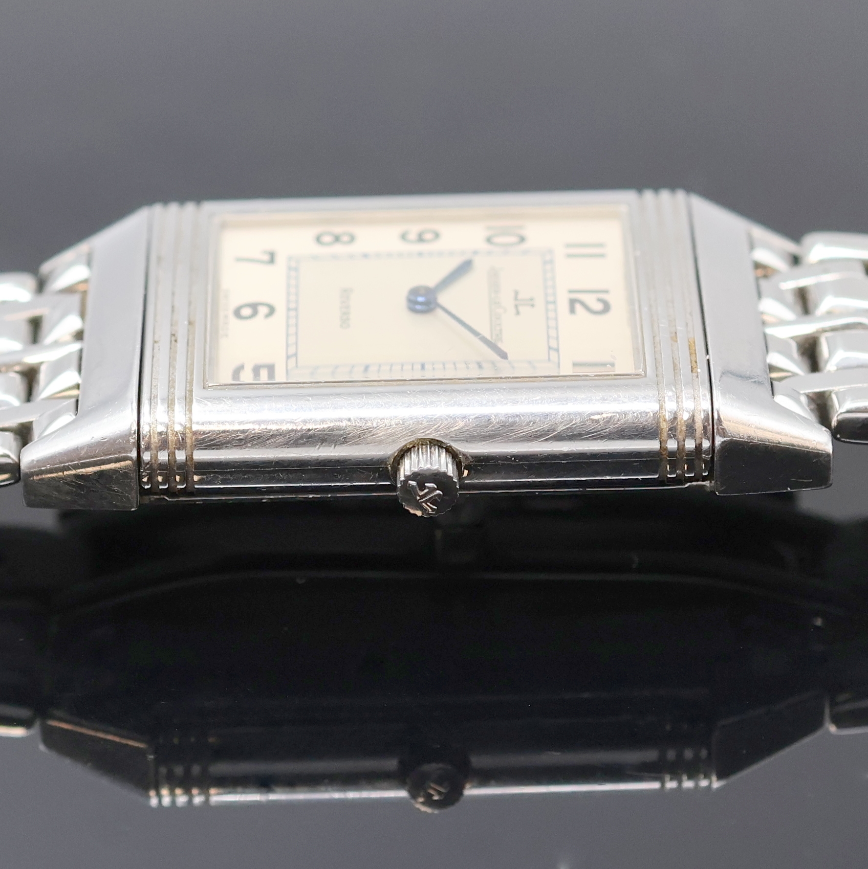 Detail d: Jaeger-LeCoultre Reverso Herrenarmbanduhr in Edelstahl Referenz 250.8.86, Schweiz um 1992, Handaufzug, um 180 Grad drehbares Wendegehäuse inkl. ...