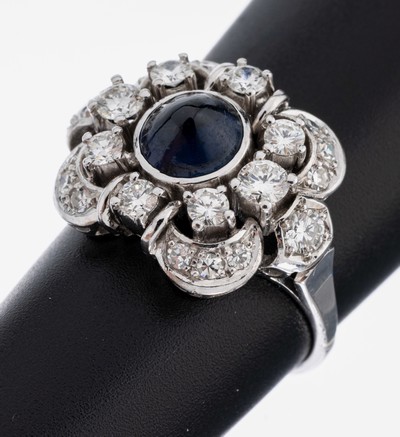 Image 14 kt Gold Saphir-Diamant-Ring, 1950er-60er Jahre, WG 585/000, mittig Saphir-Cabochon ...
