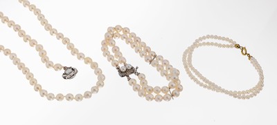 Image Perl-Konvolut, best. aus: 1 Collier, unrunde Akoyazuchtperlen, D. ca. 6.6-6.9 mm, L. ...