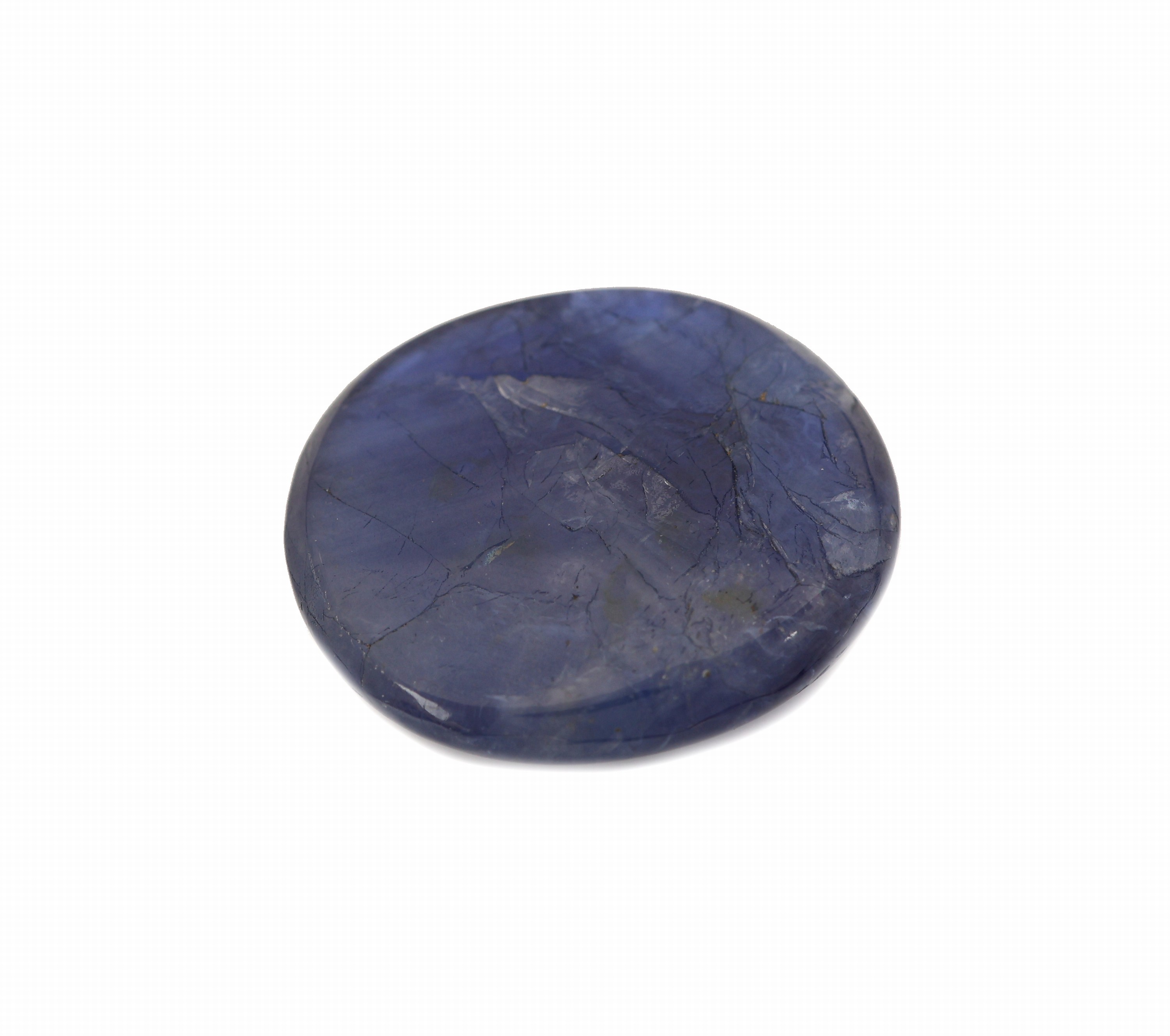 Detail a: Loser Sternsaphir, 19.90 ct, Cabochon, 18.27 x17.07 x 5.80 mm, Herkunft Mogok/Myanmar, keineAnzeichen für Erhitzung, AGGL-Expertise ...