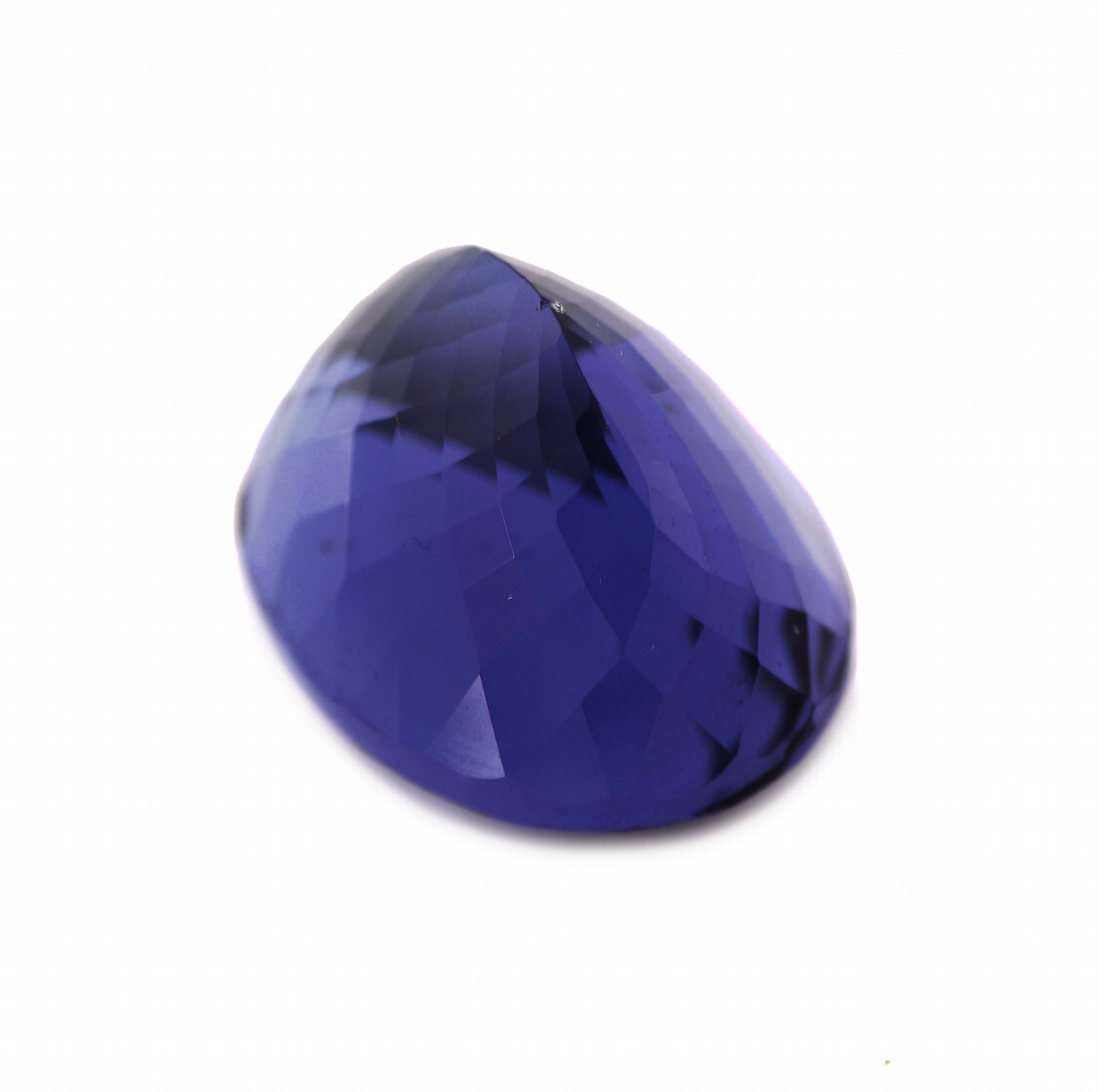 Detail c: Loser Tansanit, 18.2 ct, ovalfacett., 17.1 x 13.6 x 11 mm, sehr schöne Farbe, Wertgutachtenüber 23600 Euro anbei