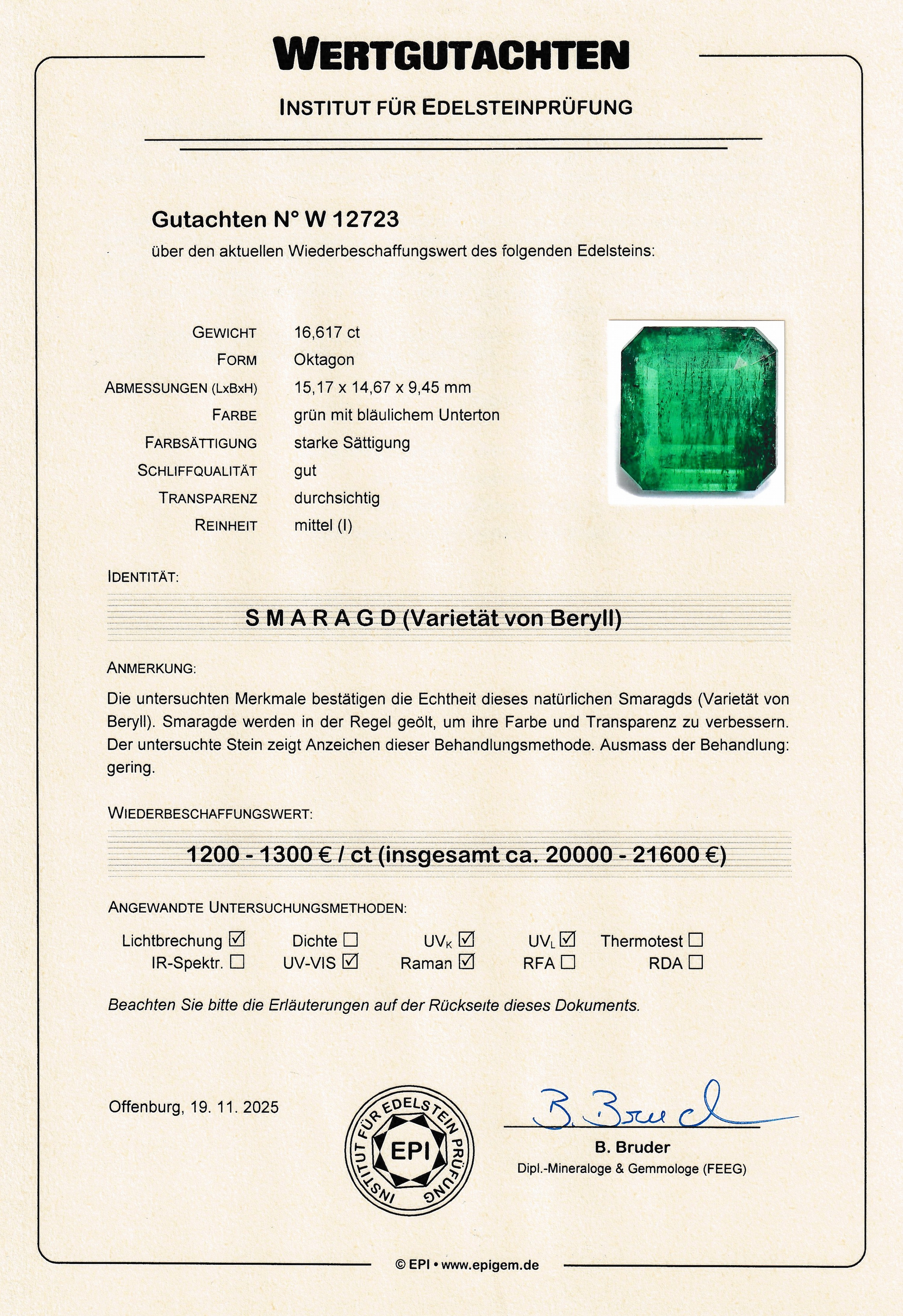 Detail e: Loser Smaragd, 16.617 ct, 15.17 x 14.67 x 9.45mm, oktagonaler Treppenschliff, Herkunft Sambia, EPI-Zertifikat und Wertgutachten über 20000-21600 EUR ...
