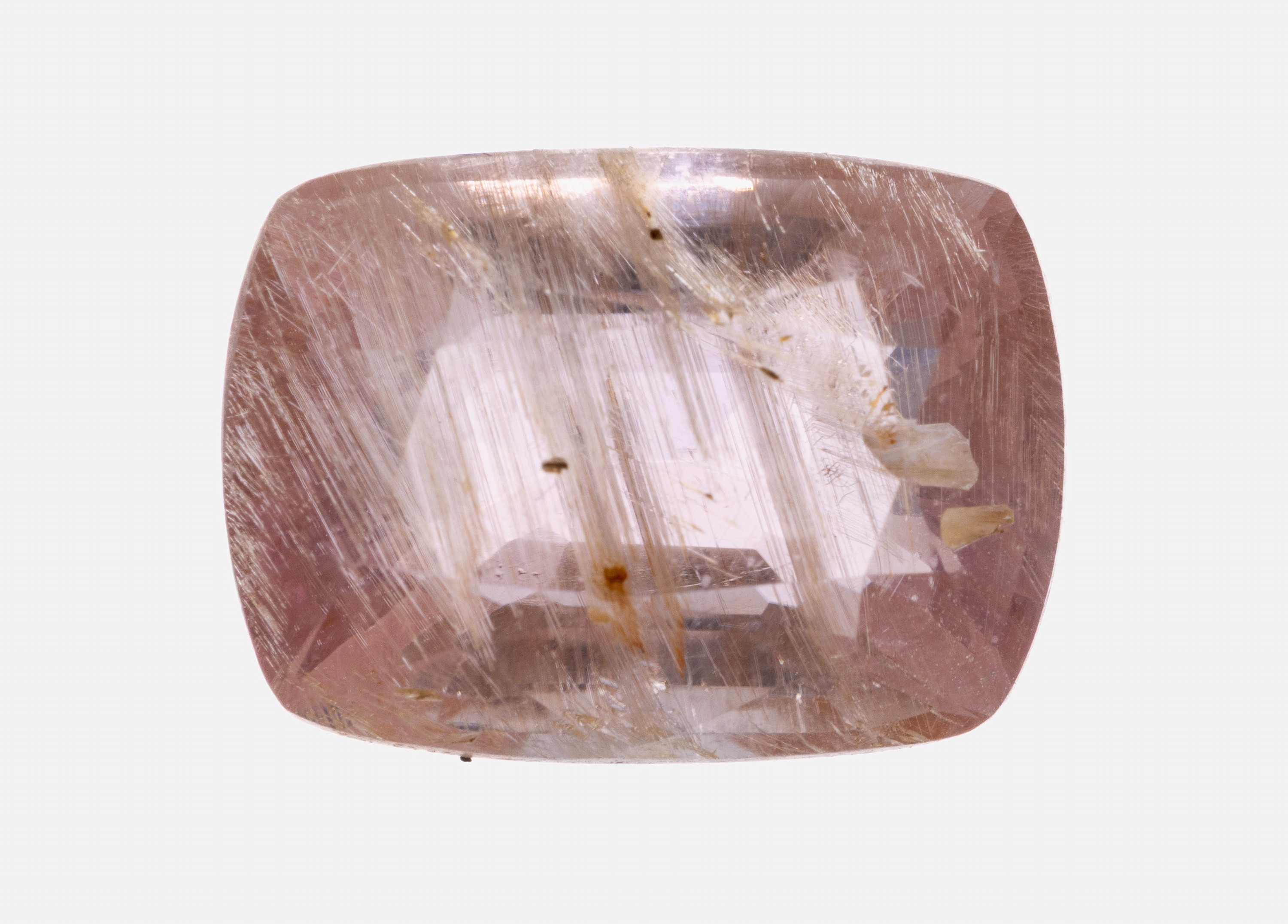 Detail a: Loser Poudretteit, 7.007 ct, 14.28 x 10.37 x 7.57 mm, Cushion Cut, orangy Pink, AGL -Expertise anbei, Wertgutachten über 145000 EUR anbei