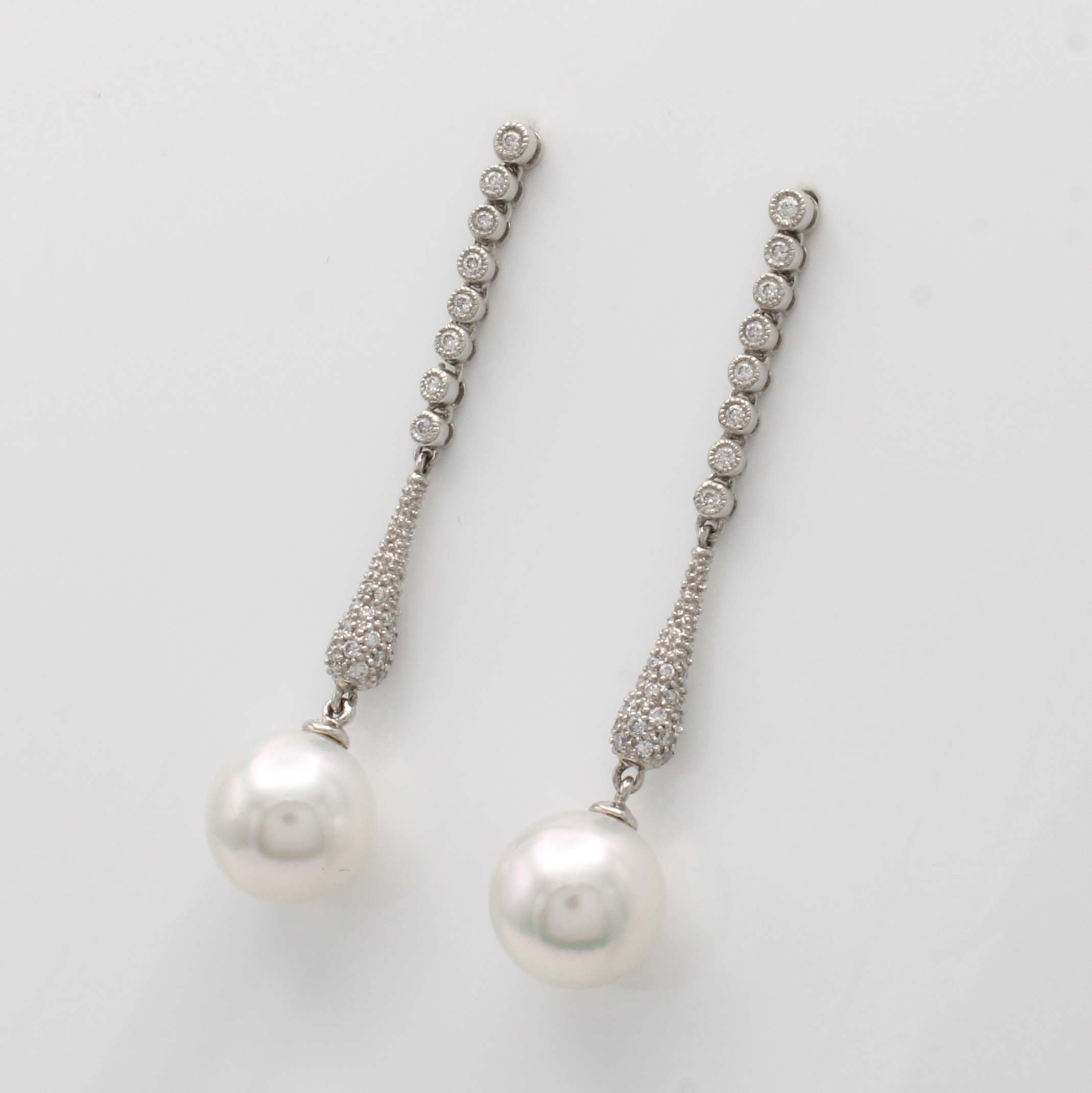 Image 27048181 - Paar Ohrgehänge mit Südseezuchtperlen und Brillanten, WG 585/000, Solitäre u. ...