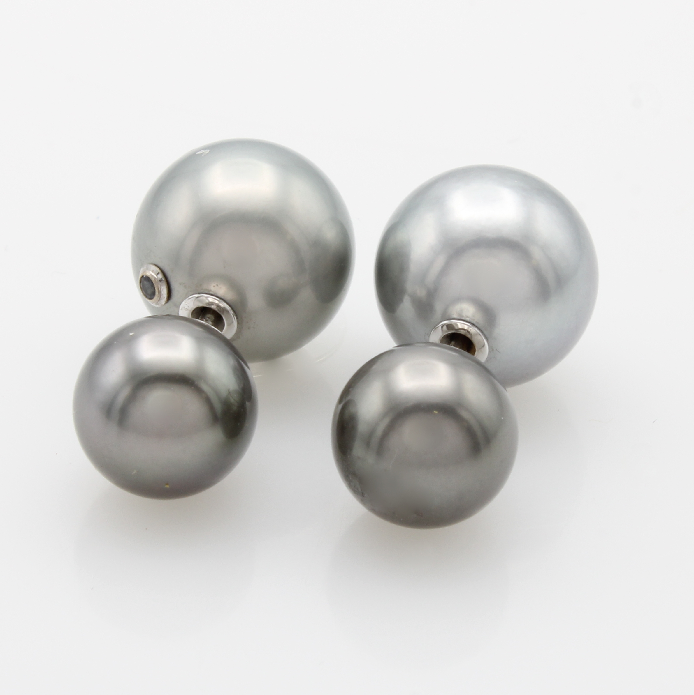 Image 27048182 - Paar Ohrstecker ´Double Face´ mit Tahitiperlen, WG 750/000, 2 silbergraue Perlen ca. ...