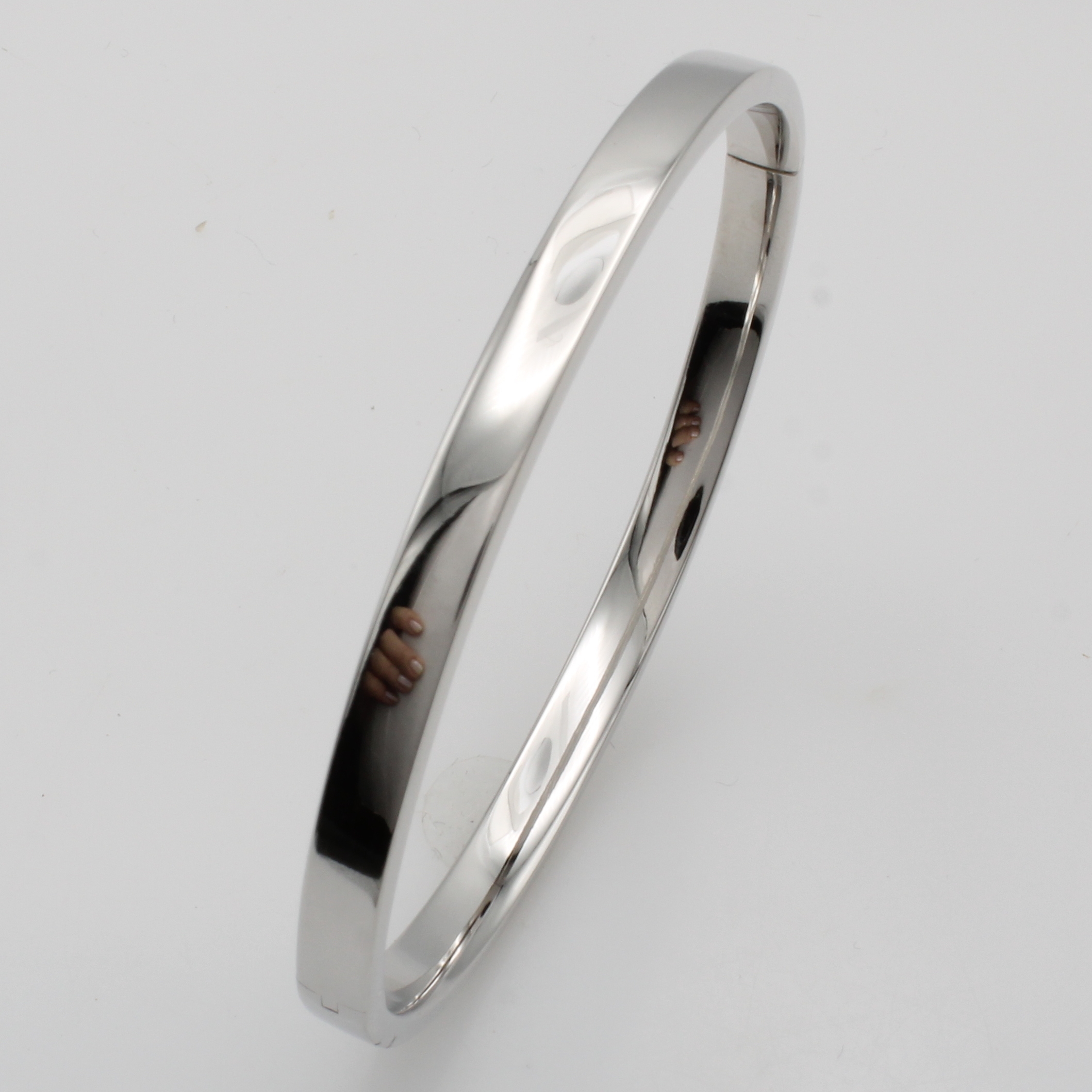 Image 27048456 - Armreif, WG 585/000, B. ca. 5 mm, M. ca. 6.5x5.5 cm, mit Scharnier