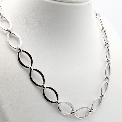 27048408a - Collier, WG 585/000, ovale Glieder, inte- grierte Schließe, L. ca. 45 cm