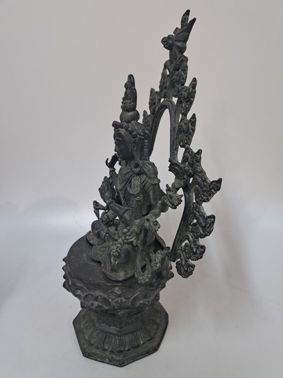 27048584e - Avalokiteshvara figure, China, 20th century, bodhisattva of universal compassion, 18 ...