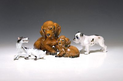 Image 4 Porzellanfiguren, Rosenthal, 2. Hälfte 20. Jh., zwei Dackel, Entwurf Th. Kärner, H. ...