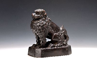 Image Fo-Hund, China, 20. Jh., Bronze, patiniert, ca. 22x20x11 cm