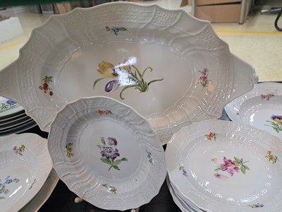 27048610c - Service Neubrandstein, Meissen, Knaufzeit, 2. Wahl, Porzellan, 3 Suppenteller D. 23,5cm, ...