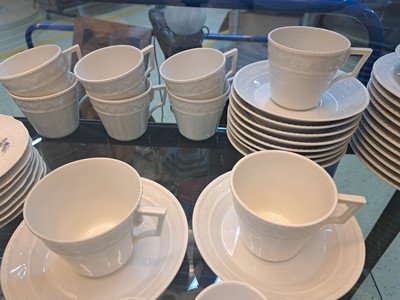 27048612d - Frühstückservice Kurland, KPM Berlin, ausgehendes 20.Jh., Weißporzellan, Reliefzier, ...