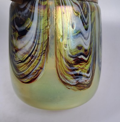 27048821i - Bonbonniere, Wilhelm Kralik Sohn, um 1910, Schichtglas mit farbigen Einschmelzungen u.a. ...