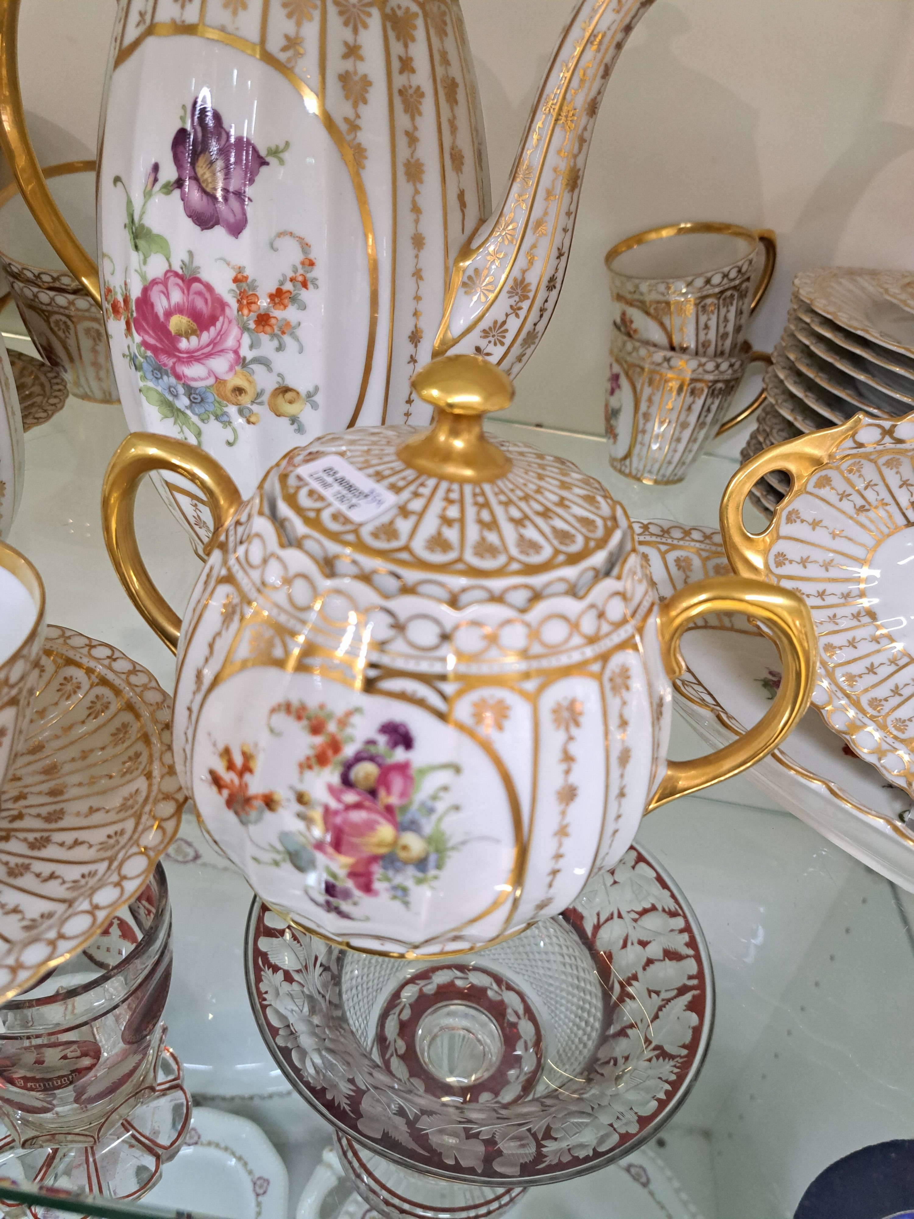 Detail a: Kaffeeservice für 12 Personen, Württemberg Porzellan, um 1920-30, Porzellan, reiche Goldstaffage, bunt lithographierter Blumendekor, Kaffeekanne, ...