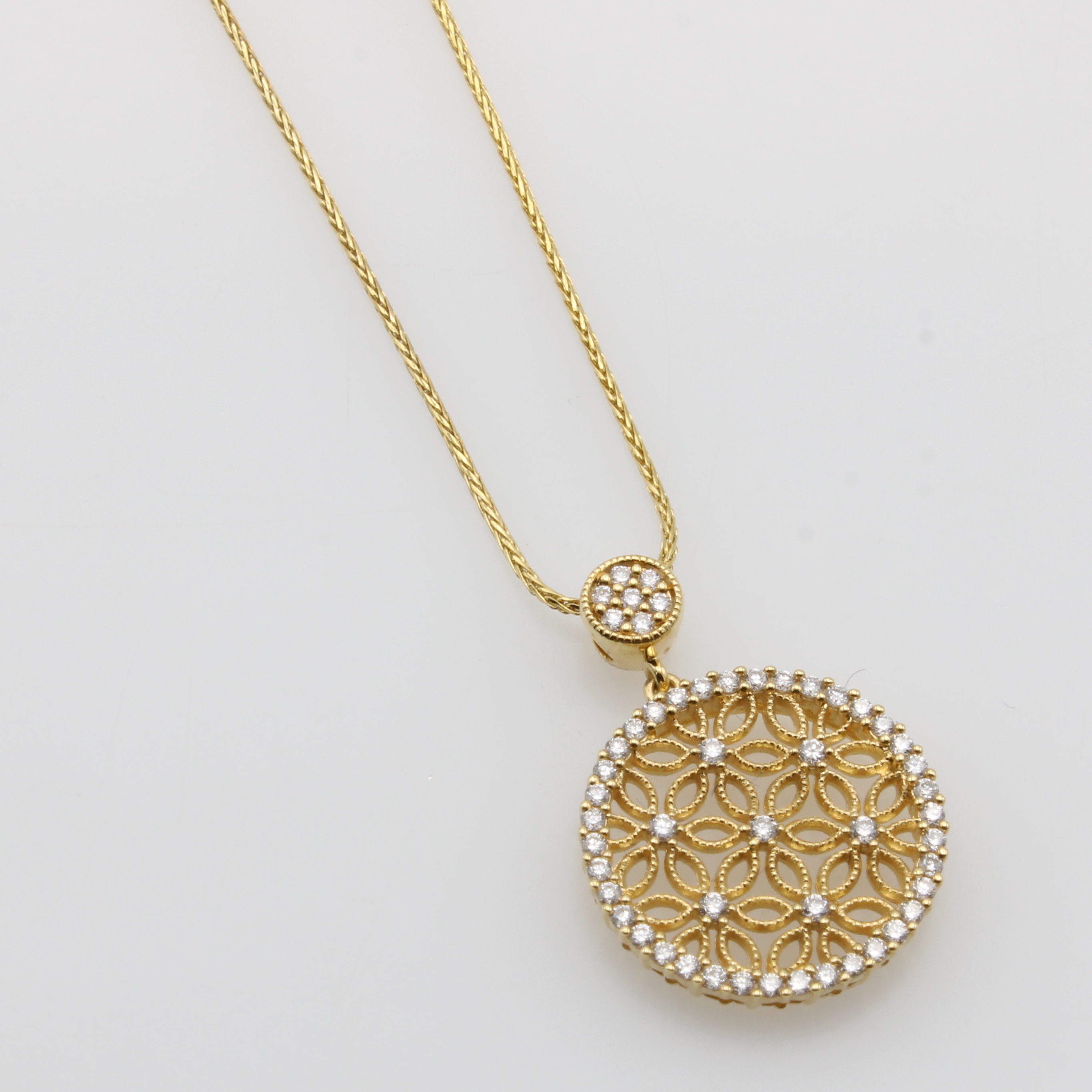 Image 27049084 - Anhänger mit Brillanten an Kette, GG 585/000, Brill. zus. ca. 0.25 ct Weiß/si, z.T. im ...