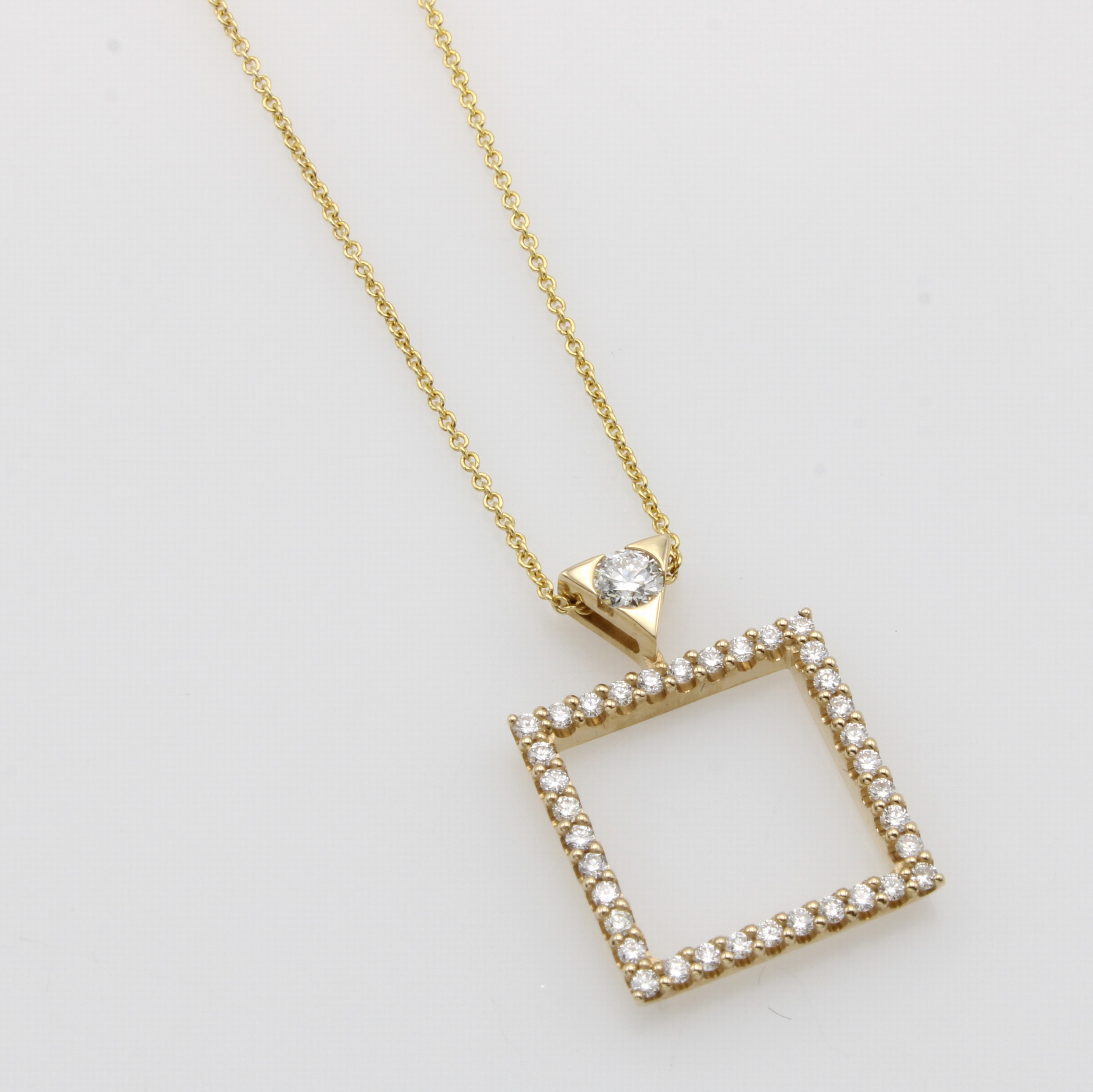 Image 27049088 - Anhänger mit Brillanten an Kette, GG 585/000, Solitär u. Besatzbrill. zus. ca. 0.45 ct ...