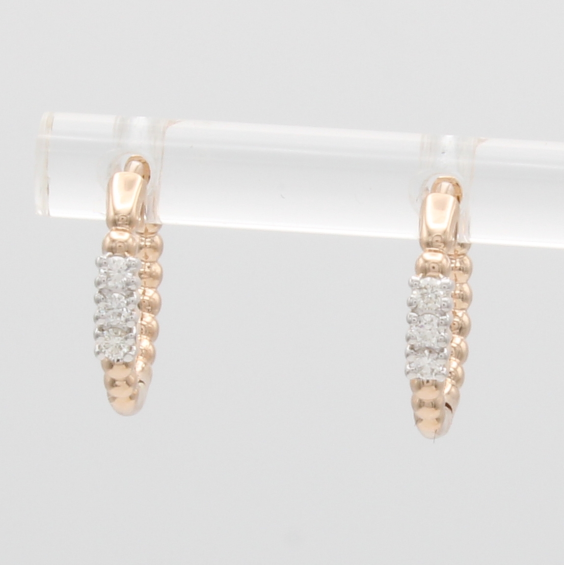 Image 27049098 - Paar Klappcreolen mit Brillanten, RG 585/000, 6 Brill. in rhod. Fassungen zus. ca. 0.10 ...