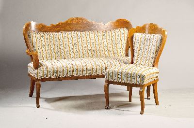 Image Seating set, 19th century, consisting of 2 armchairs, 2 chairs and a sofa, walnut ...