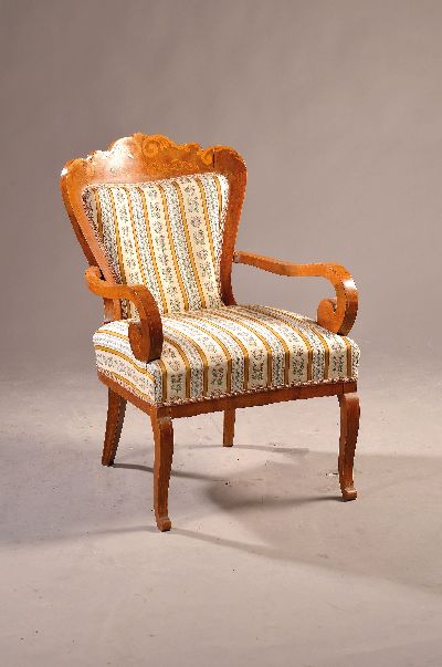27049055a - Sitzgarnitur, 19.Jh., bestehend aus 2 Armlehnsesseln, 2 Stühlen und einem Sofa, ...