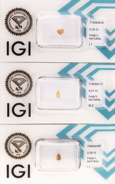 Image Lot 3 lose Diamanten, 1 x facett. Tropfen, 0.27 ct Natural Fancy Intense Brownish ...