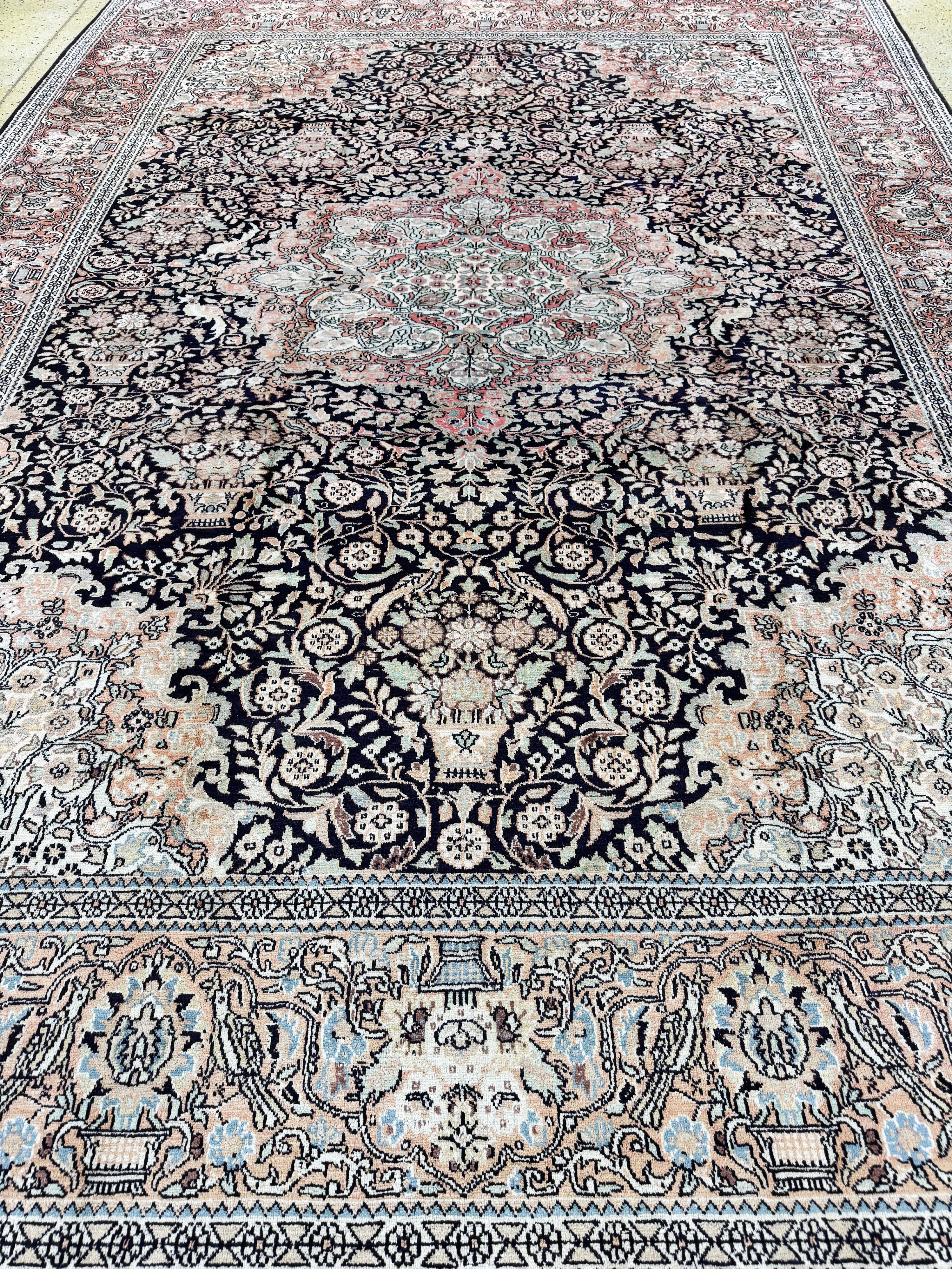 Detail g: Kaschmir, Indien, Ende 20.Jhd, merzerisierte Baumwolle, ca. 350 x 250 cm, EHZ: 2