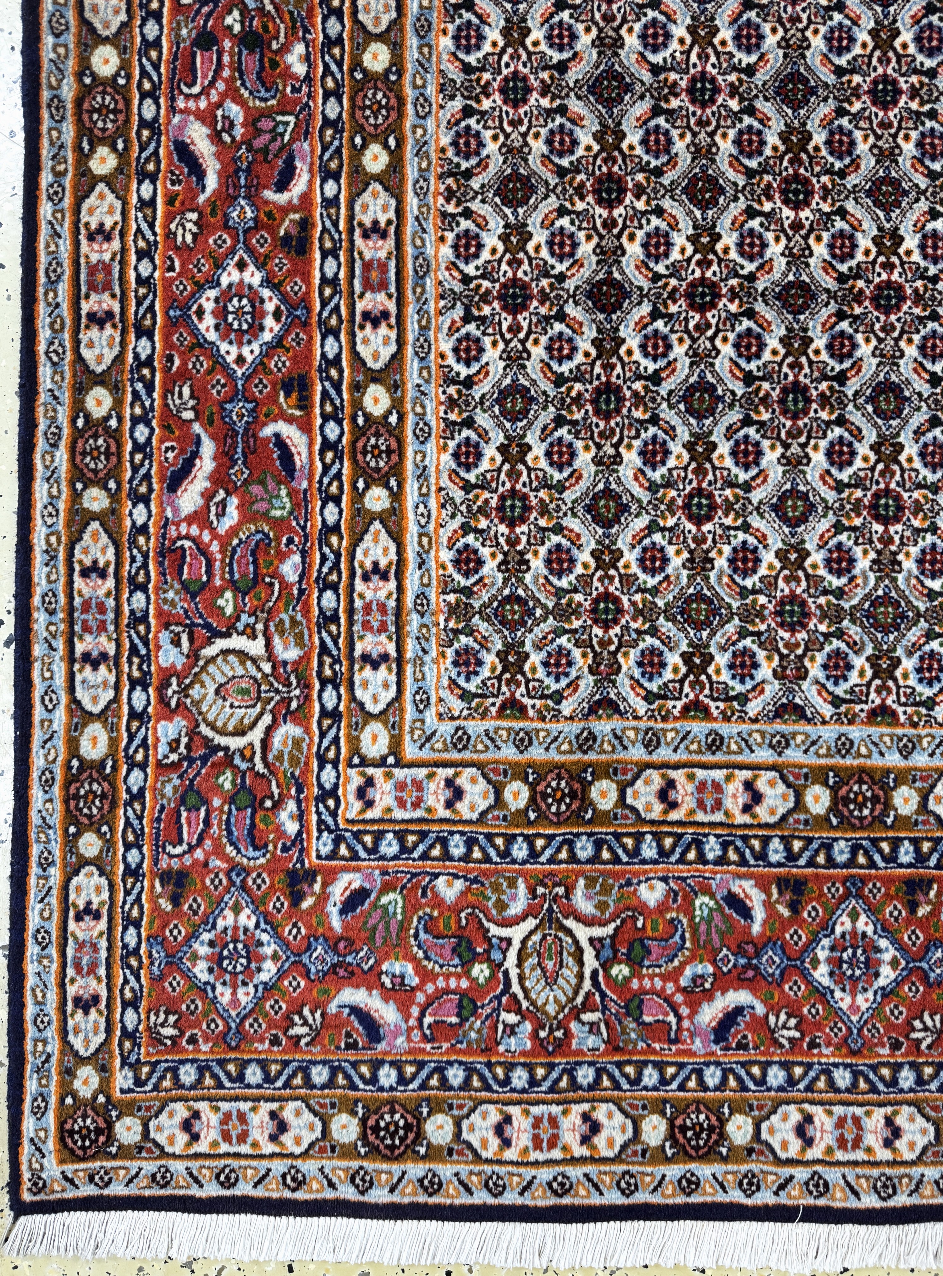 Detail b: Mud fein, Persien, Ende 20.Jhd, Korkwolle mit Seide, ca. 195 x 190 cm, EHZ: 2