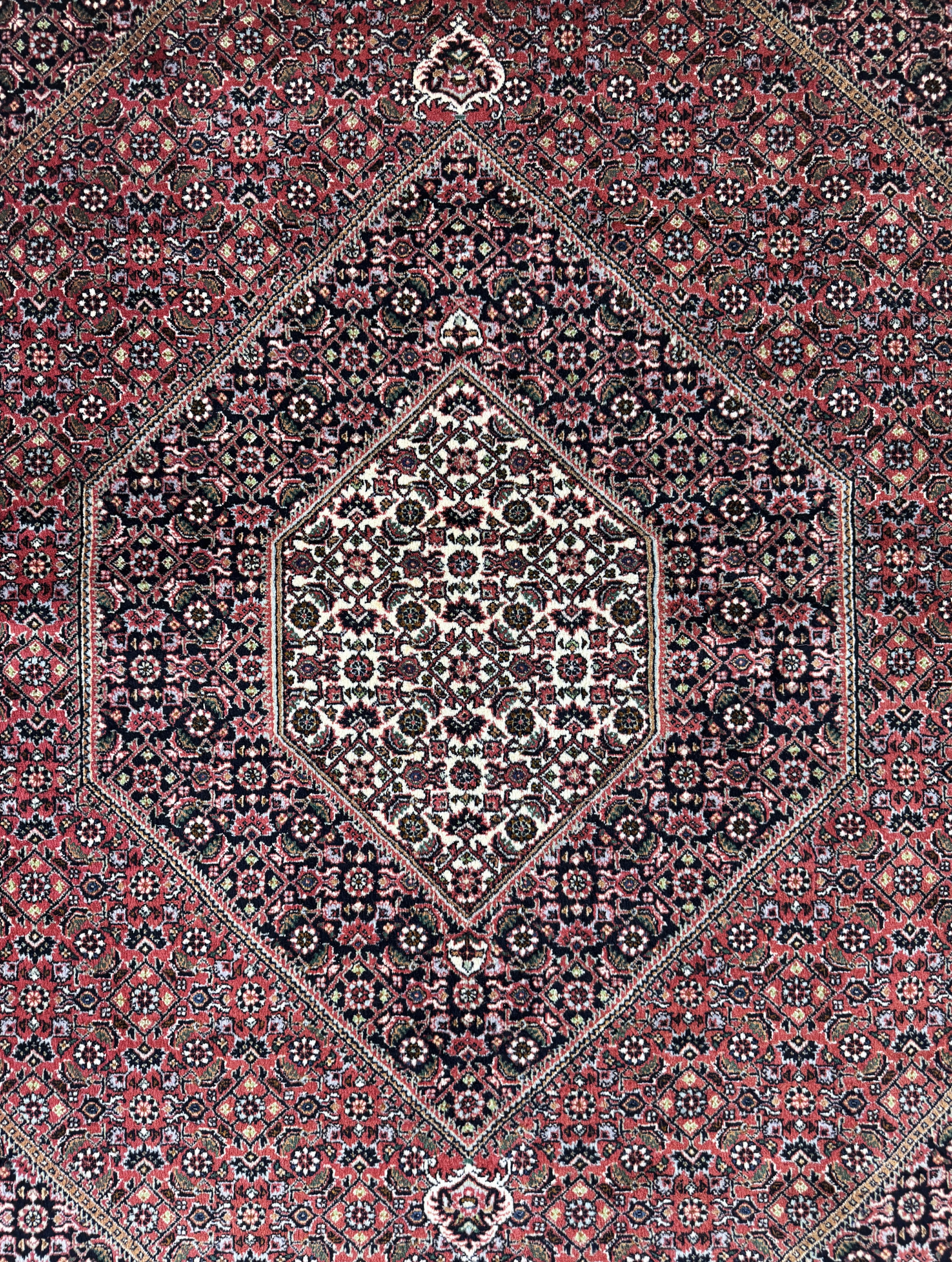 Detail c: Bidjar fein, Persien, Ende 20.Jhd, Korkwolle auf Baumwolle, ca. 200 x 200 cm, EHZ: 2