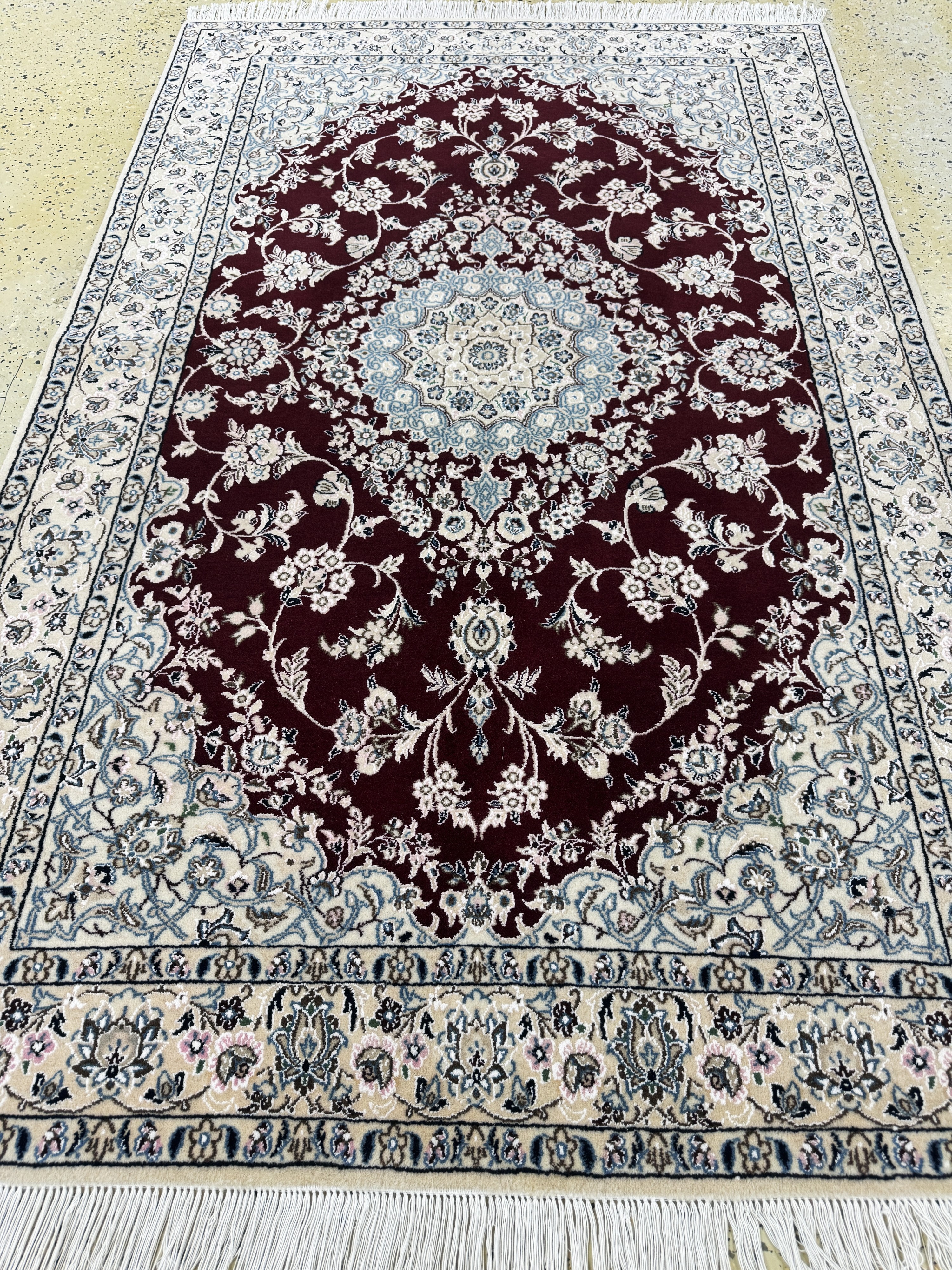Detail d: Nain fein, Persien, Ende 20.Jhd, Korkwolle, ca. 212 x 132 cm, EHZ: 1-2