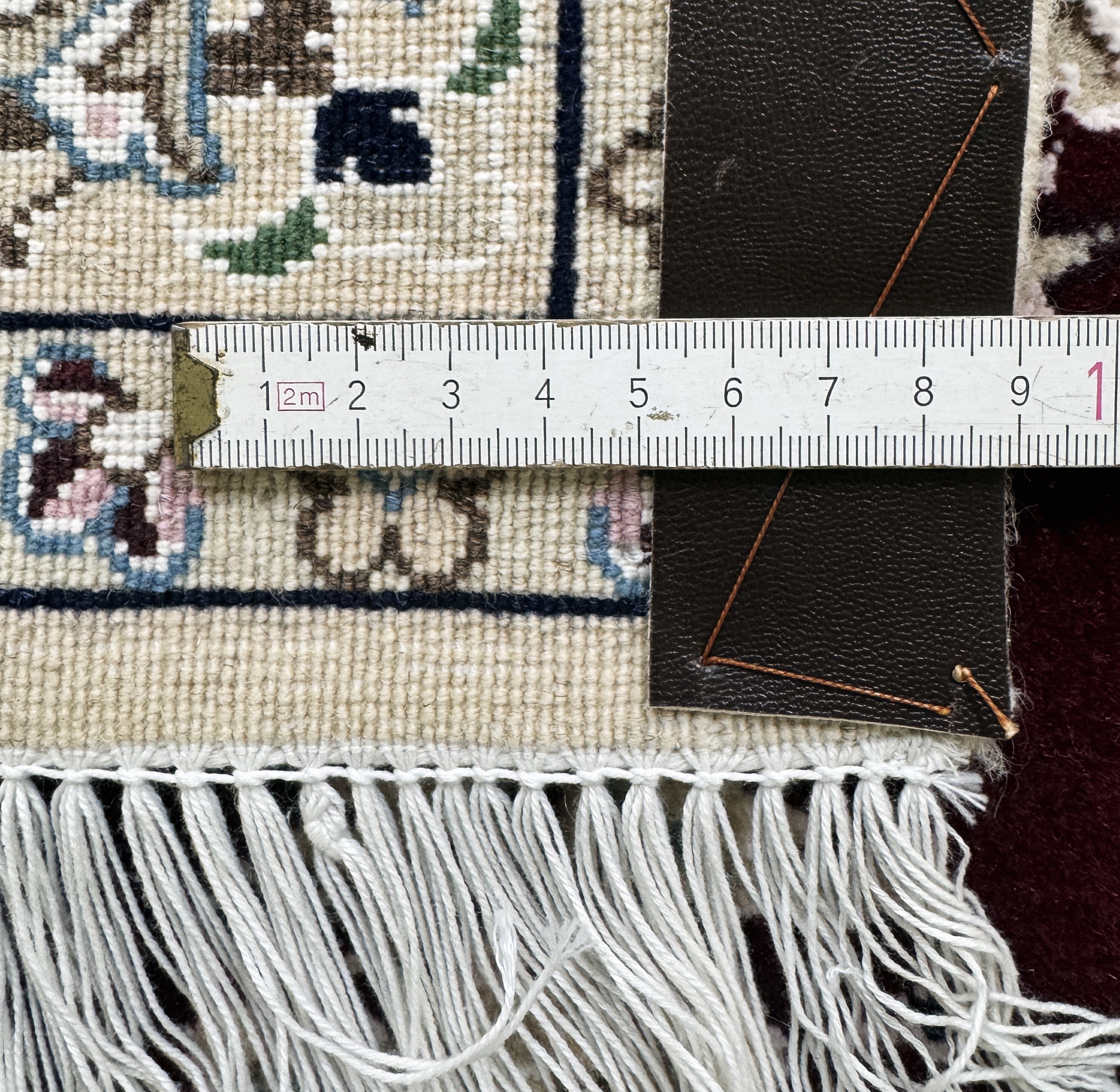 Detail e: Nain fein, Persien, Ende 20.Jhd, Korkwolle, ca. 212 x 132 cm, EHZ: 1-2