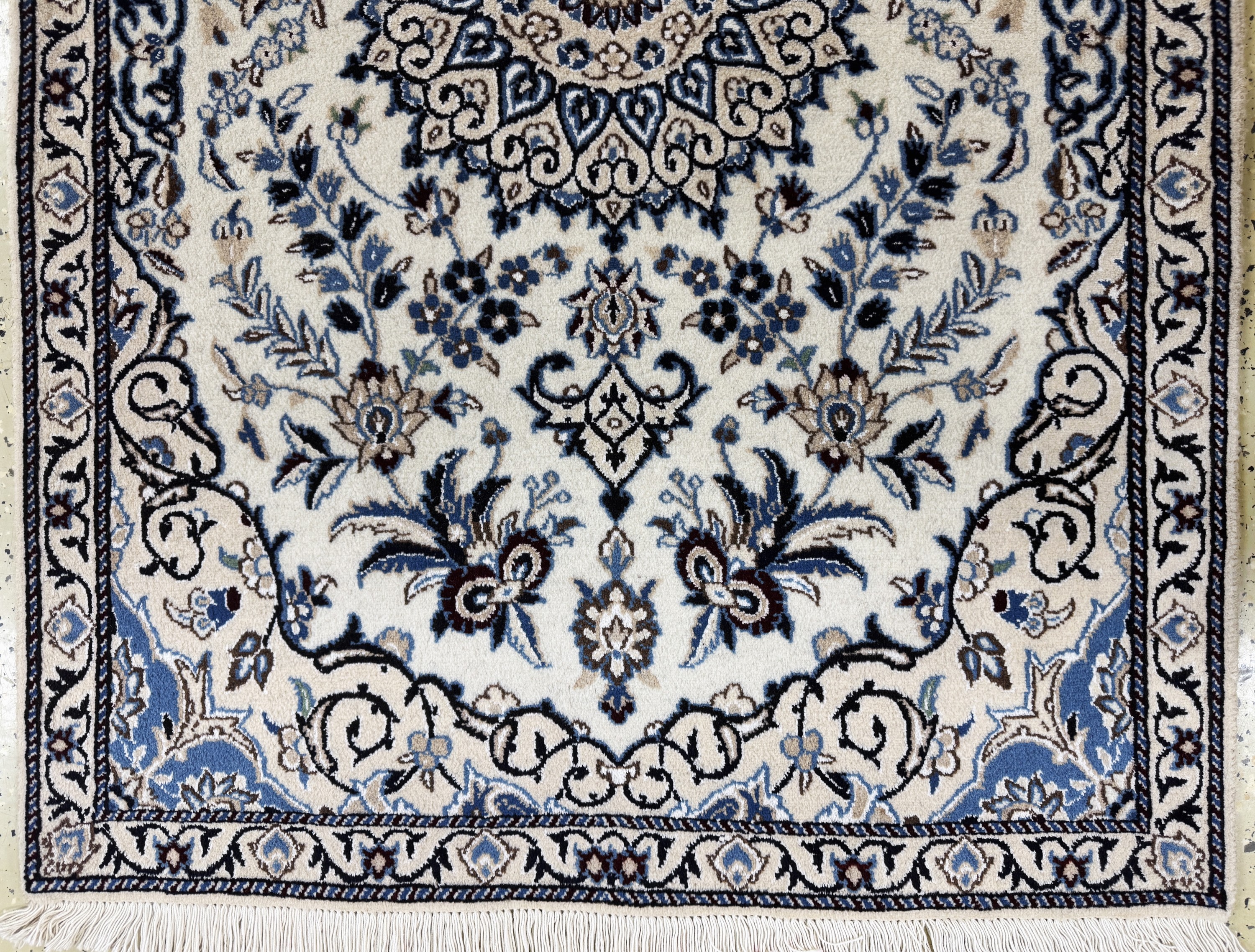 Detail b: 2 Lots Nain fein, Persien, Ende 20.Jhd, Korkwolle mit Seide, ca. 135 x 90 cm, EHZ: 2
