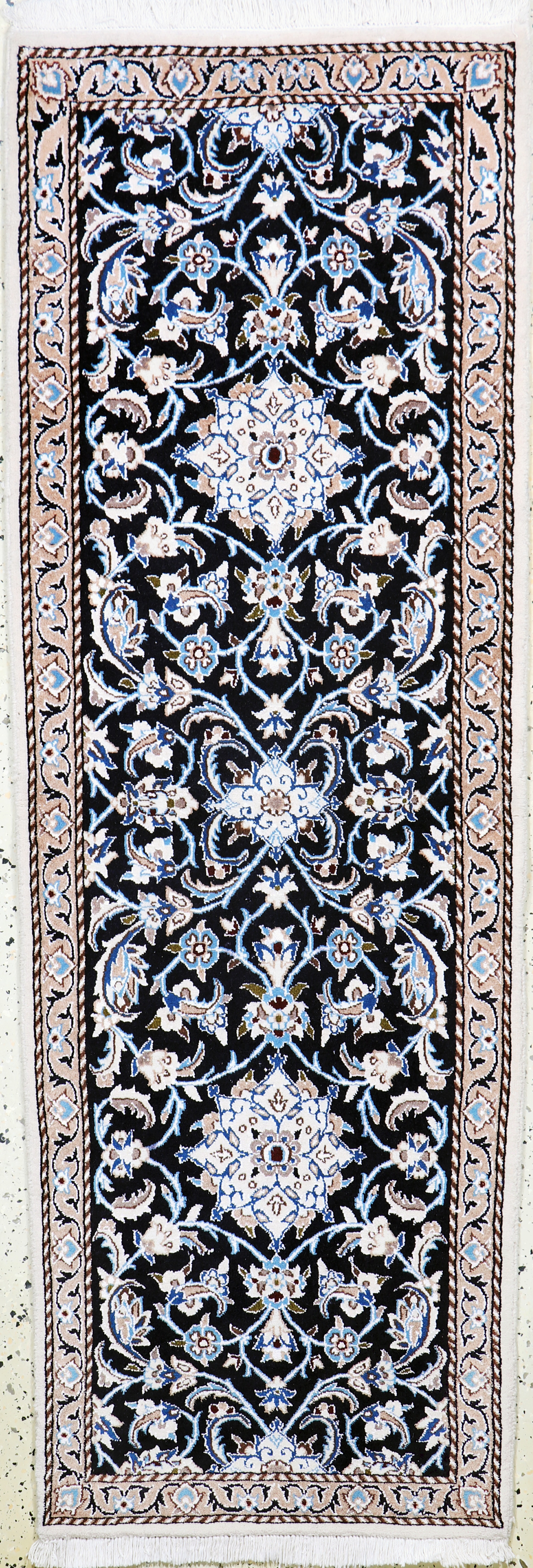 Image 27049151 - Nain fein, Persien, Ende 20.Jhd, Korkwolle mit Seide, ca. 184 x 55 cm, EHZ: 2 ...