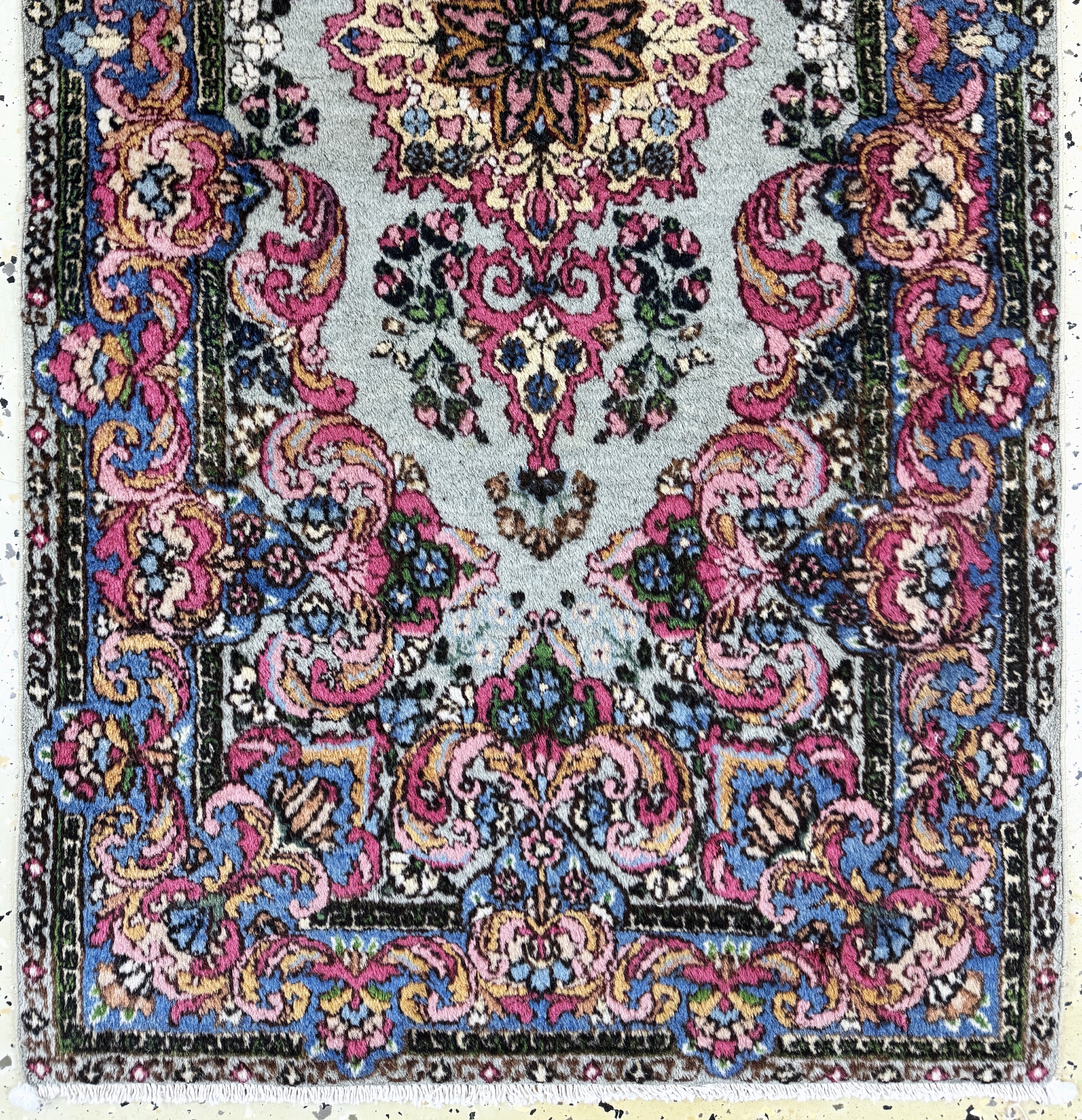 Detail b: 2 Lots Keschan & Kerman, Persien, Mitte 20.Jhd, Wolle auf Baumwolle, ca. 85 x 70 cm & ca. 120 x 60 cm, EHZ: 2