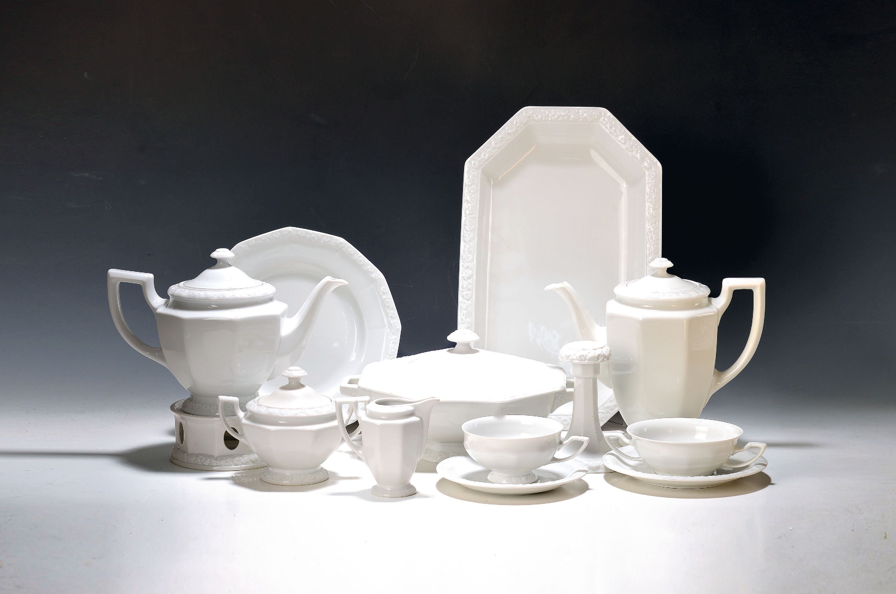 Image 27049170 - Tafelservice, Rosenthal, Modell Maria weiß, Kaffeekanne, Teekanne, Mokkakanne, 13 ...