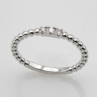 27049112a - Kugelring mit Brillanten, WG 585/000, 3 Brill. zus. ca. 0.10 ct Weiß/si, RW ca. 56 ...