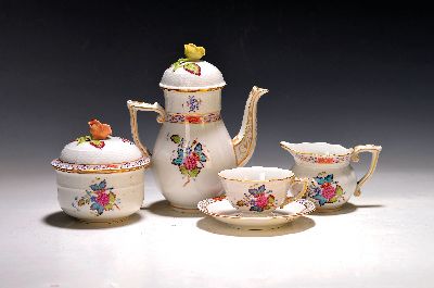 Image Mokkaservice, Herend, Ungarn, Apponyi bunt, Goldstaffage, Mokkakanne, Zuckerdose und ...