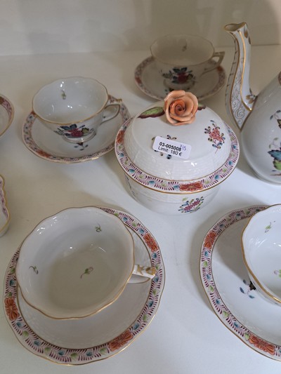 27049117b - Mokkaservice, Herend, Ungarn, Apponyi bunt, Goldstaffage, Mokkakanne, Zuckerdose und ...