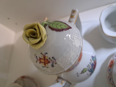 27049117c - Mokkaservice, Herend, Ungarn, Apponyi bunt, Goldstaffage, Mokkakanne, Zuckerdose und ...