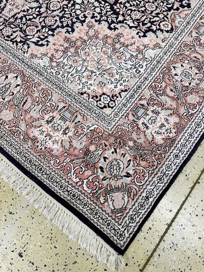 27049130d - Kaschmir, Indien, Ende 20.Jhd, merzerisierte Baumwolle, ca. 350 x 250 cm, EHZ: 2 ...