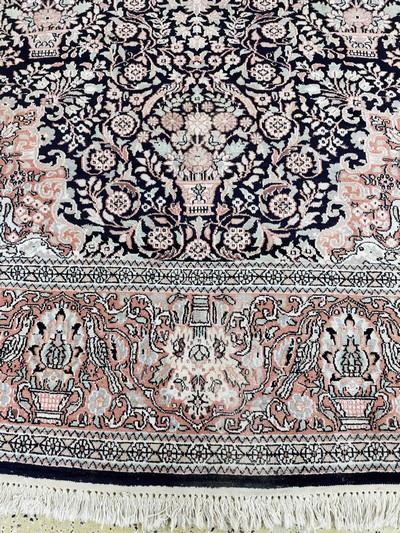 27049130e - Kaschmir, Indien, Ende 20.Jhd, merzerisierte Baumwolle, ca. 350 x 250 cm, EHZ: 2 ...